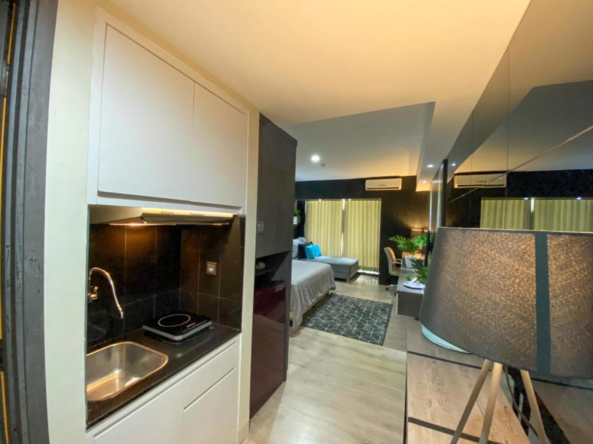 Lavenderbnb Room 8 At Mataram City 요그야카르타 외부 사진